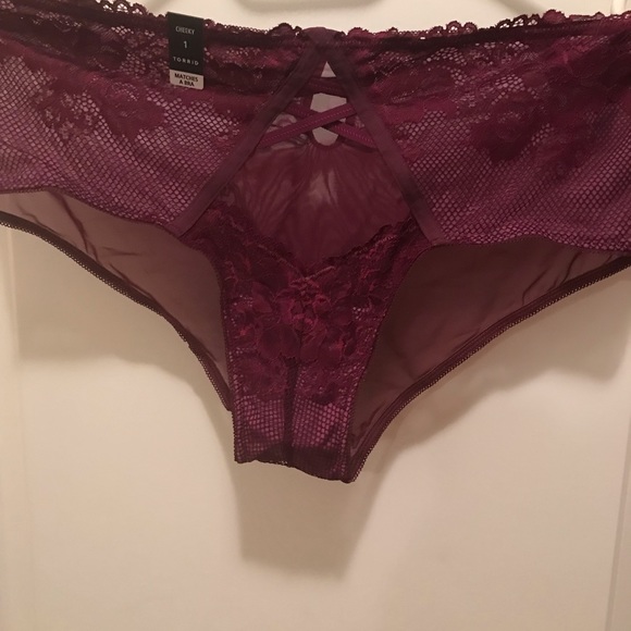 Bra and pants set NWT - Picture 4 of 6